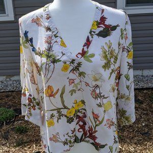 Botanical V-Neck 3/4 Sleeve Blouse